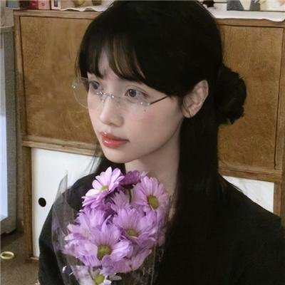 想被拥抱的12个女人